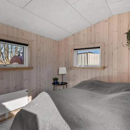 With Pool And Close To The Limfjord, Ferienhaus