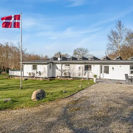 Ferienhaus With Pool And Close To The Limfjord, Roslev