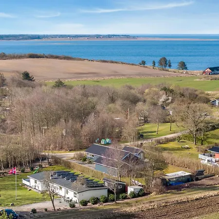 With Pool And Close To The Limfjord, Ferienhaus *