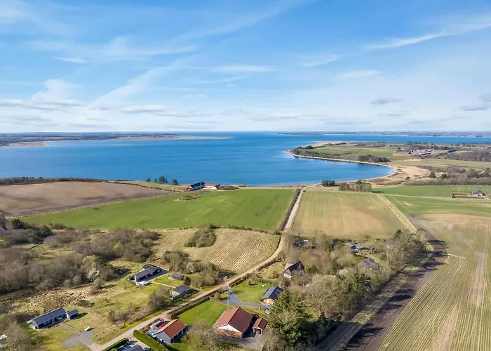 With Pool And Close To The Limfjord Roslev