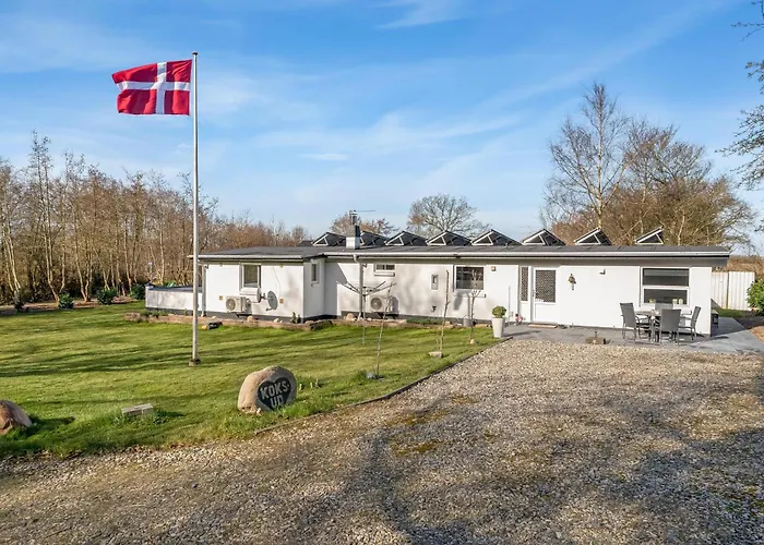 Feriehus With Pool And Close To The Limfjord Roslev